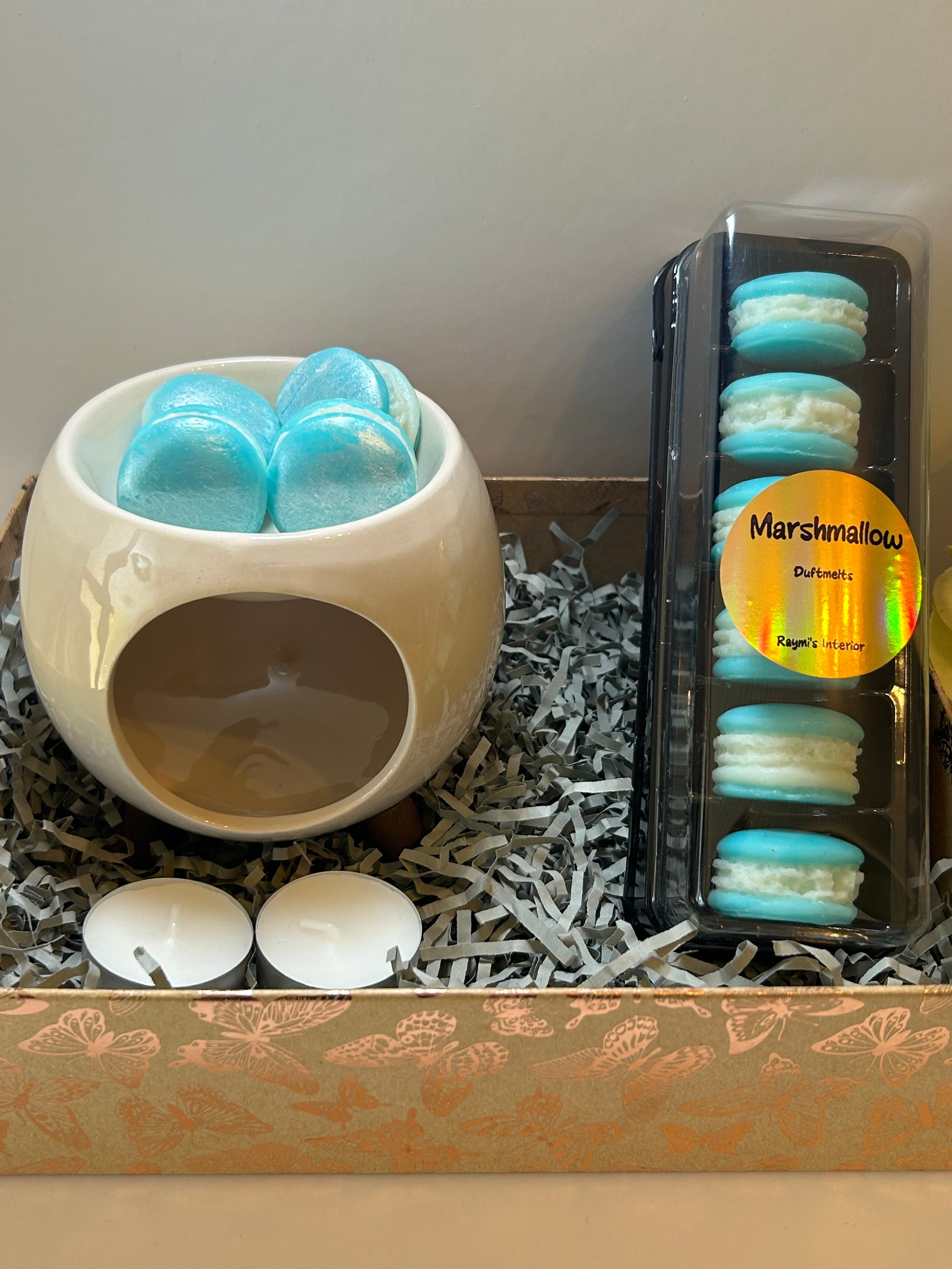Marshmallow blue 
The burner is not included,go to the burner page if you want to include it.